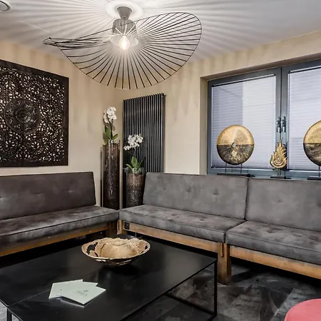 Deo Plaza - Old Town By Renters