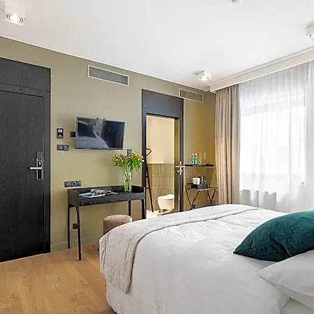 Aparthotel Deo Plaza - Old Town By Renters