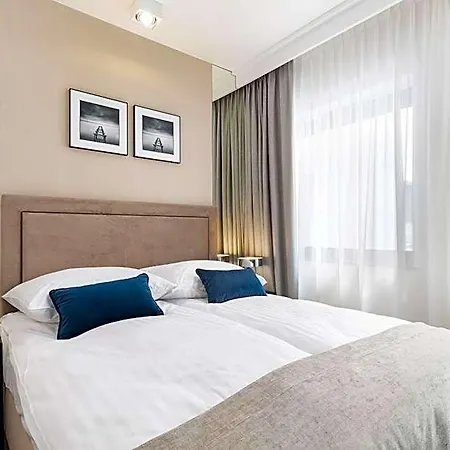 Aparthotel Deo Plaza - Old Town By Renters